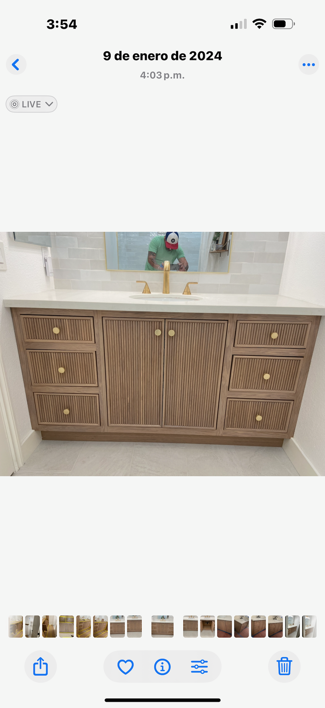 Top quality vanity Refinished Thumbnail